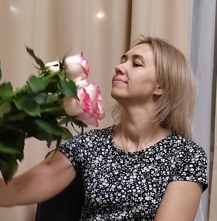 Irina Rozha, limpadora de trens